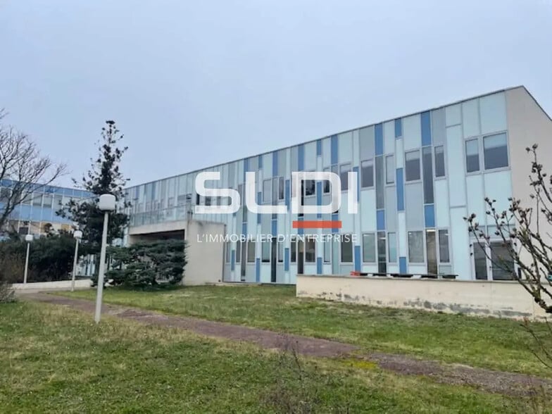 Bureau dans Rillieux-la-Pape à louer - Photo de l’immeuble – Image 1 sur 10