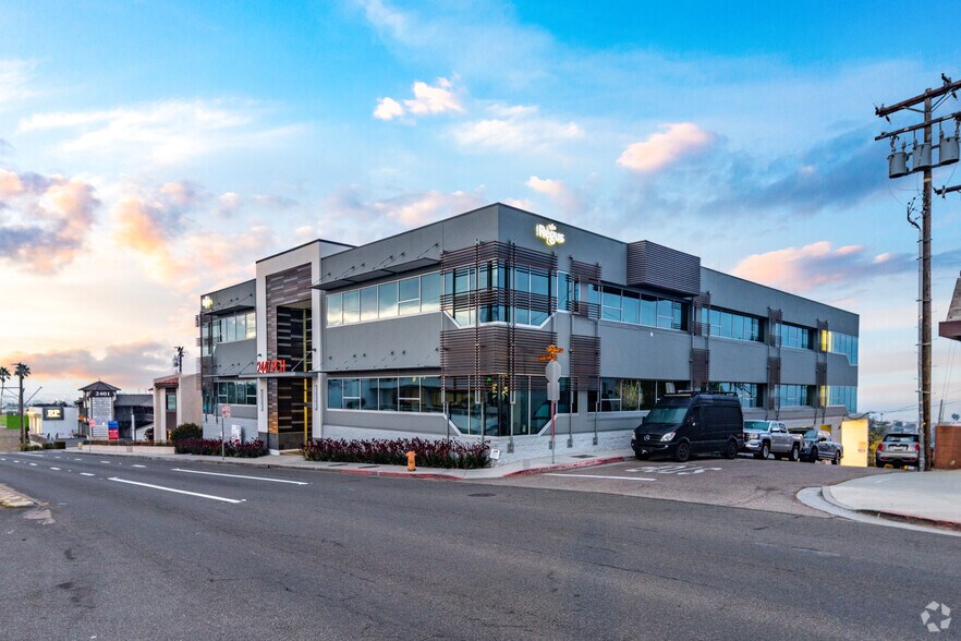 2447 Pacific Coast Hwy, Hermosa Beach, CA à louer - Photo principale – Image 1 sur 17