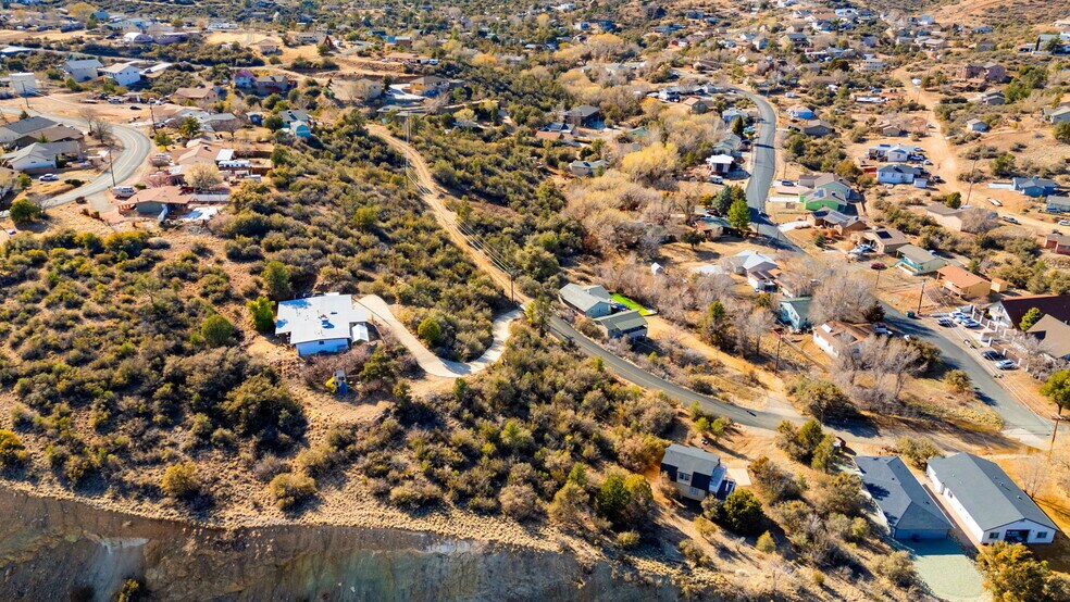 1649 N Emerald Dr, Prescott, AZ à vendre - Photo de l’immeuble – Image 2 sur 12