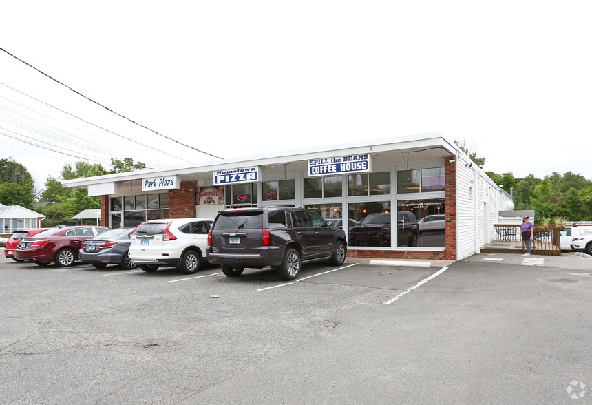 49 Waterbury Rd, Prospect, CT à vendre - Photo principale – Image 1 sur 44