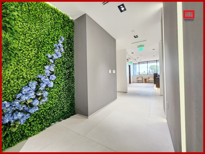 5121 Van Nuys Blvd, Sherman Oaks, CA à louer - Photo intérieure – Image 3 sur 17