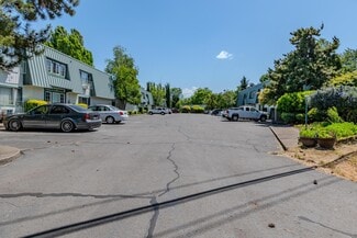 Plus de détails pour 349 W Pine St, Central Point, OR - Logement à vendre
