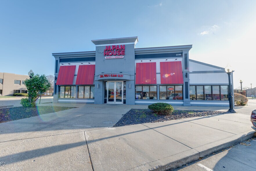 2100 W White Oaks Dr, Springfield, IL à vendre - Photo de l’immeuble – Image 2 sur 72