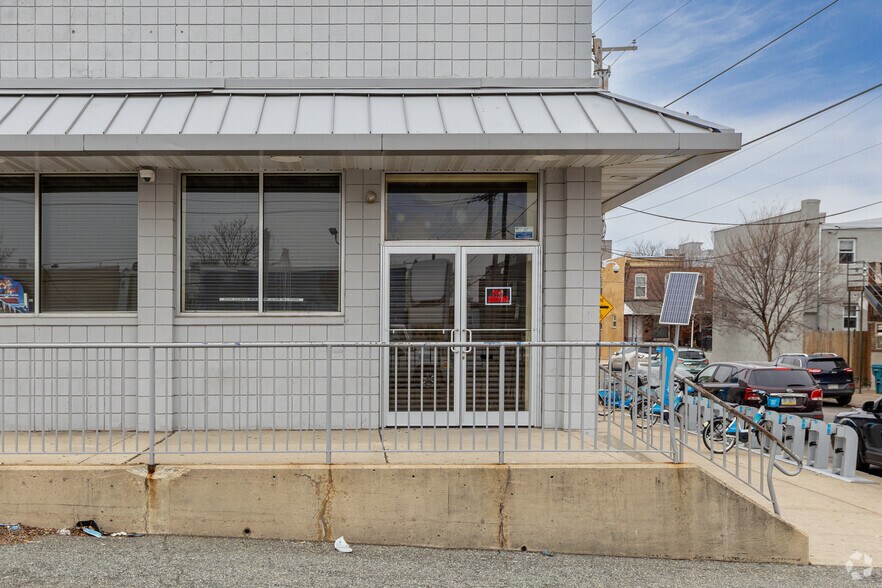 3000 Reed St, Philadelphia, PA à louer - Photo de l’immeuble – Image 3 sur 5