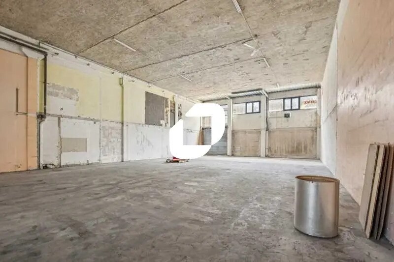 Local d’activités dans Épinay-sur-Seine à louer - Photo de l’immeuble – Image 3 sur 13