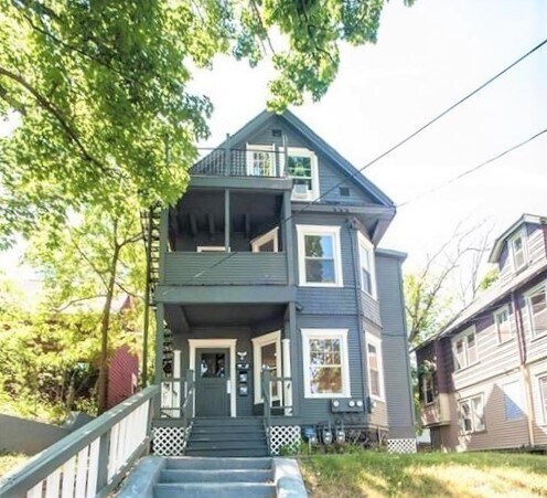1026 Madison St, Syracuse, NY à vendre Photo principale– Image 1 sur 2