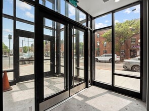 2-10 Maverick Sq, Boston, MA à louer Photo de l’immeuble– Image 1 sur 14