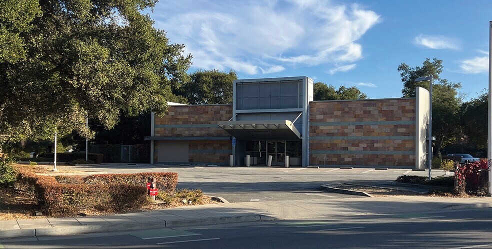 395 Quarry Rd, Palo Alto, CA à louer - Photo de l’immeuble – Image 1 sur 9