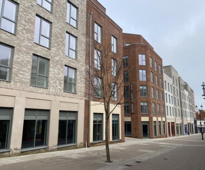 51 High St, Aldershot à louer - Photo de l’immeuble – Image 1 sur 1