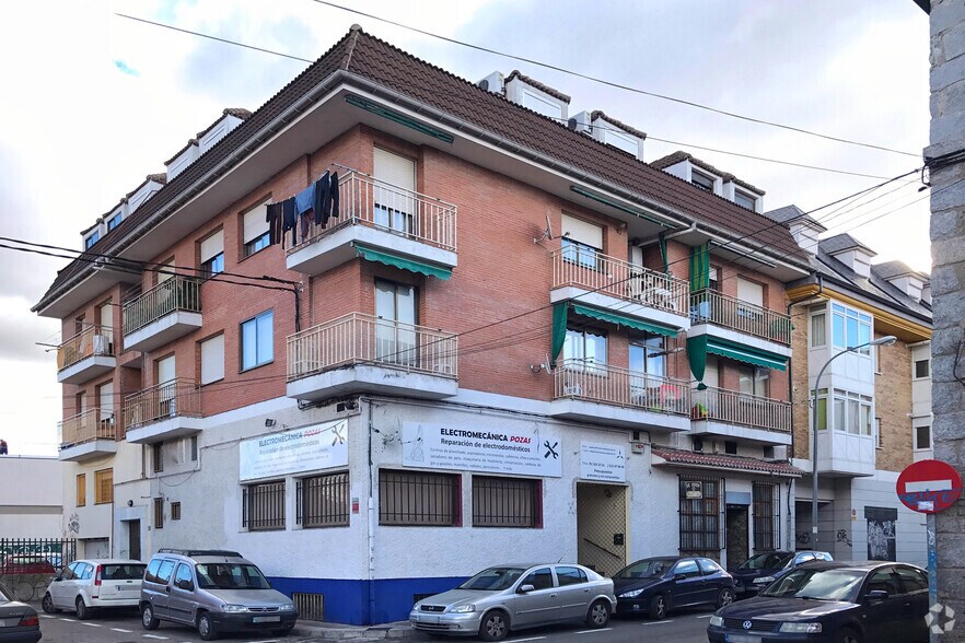 Calle Serafín Gómez Bonilla, 3, Collado Villalba, Madrid à vendre - Photo de l’immeuble – Image 3 sur 3