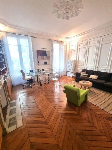 8 Bis Avenue Percier, Paris à louer - Photo de l’immeuble – Image 1 sur 7