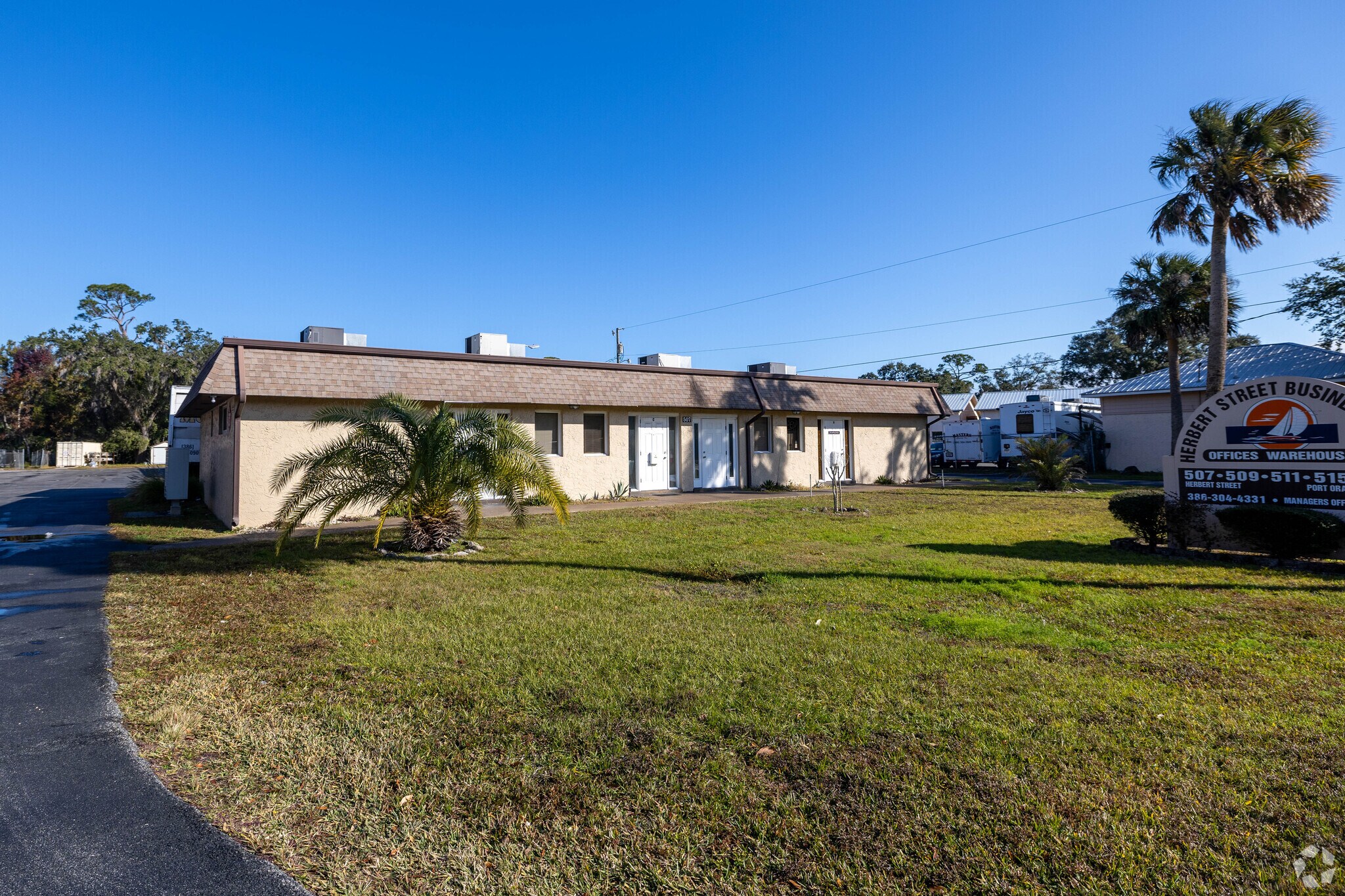 507 Herbert St, Port Orange, FL à louer Photo principale– Image 1 sur 3