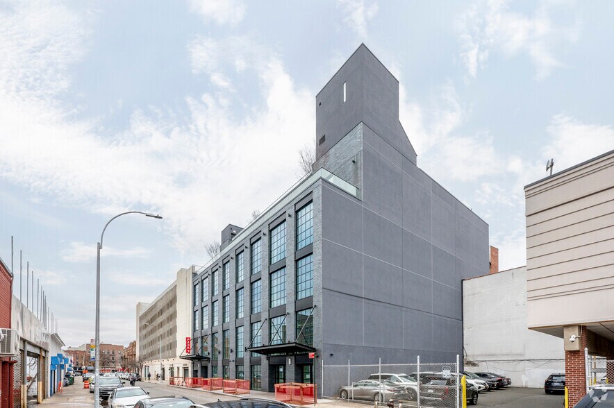 437 88th St, Brooklyn, NY à louer - Photo de l’immeuble – Image 1 sur 5
