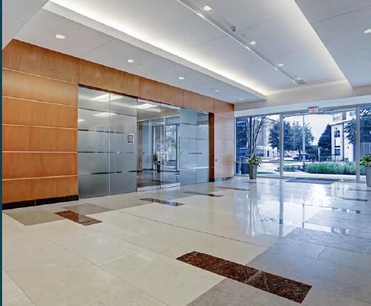 18050 Saturn Ln, Houston, TX à louer - Photo intérieure – Image 3 sur 8