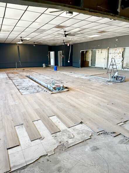 4210-4228 Fm-517, Dickinson, TX à louer - Photo de l’immeuble – Image 3 sur 7