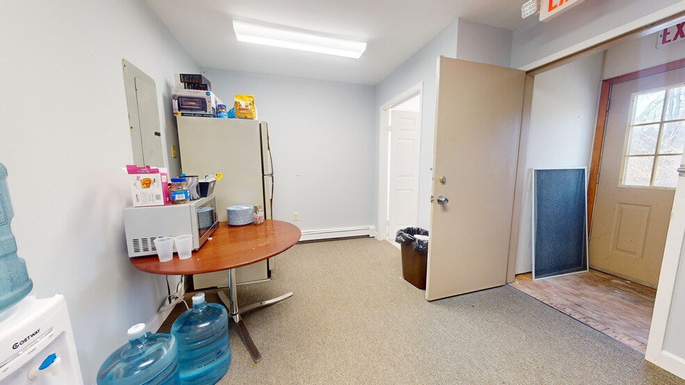 2786 NJ-23 Rt, Hardyston, NJ à vendre - Photo intérieure – Image 3 sur 20
