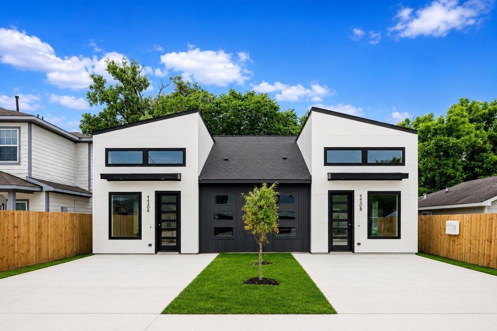 4430 Knoxville Street #A-B, Houston, TX à vendre Photo de l’immeuble– Image 1 sur 26