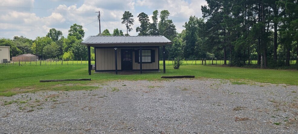 Allen Dr., Pollok, TX à vendre - Photo de l’immeuble – Image 2 sur 7