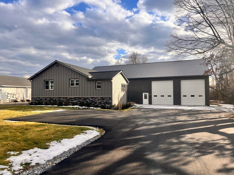 2111 Ogletown Rd, Newark, DE à vendre - Photo principale – Image 1 sur 12