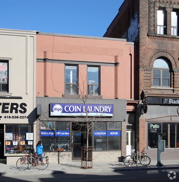 930 Bloor St W, Toronto, ON à louer - Photo principale – Image 1 sur 2