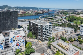329 NE Couch St, Portland, OR - VUE AÉRIENNE  vue de carte