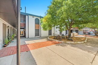 Plus de détails pour 1220 W Anderson Ln, Austin, TX - Logement à vendre