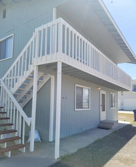 135 Curry Dr, Fernley, NV à vendre - Photo de l’immeuble – Image 2 sur 3