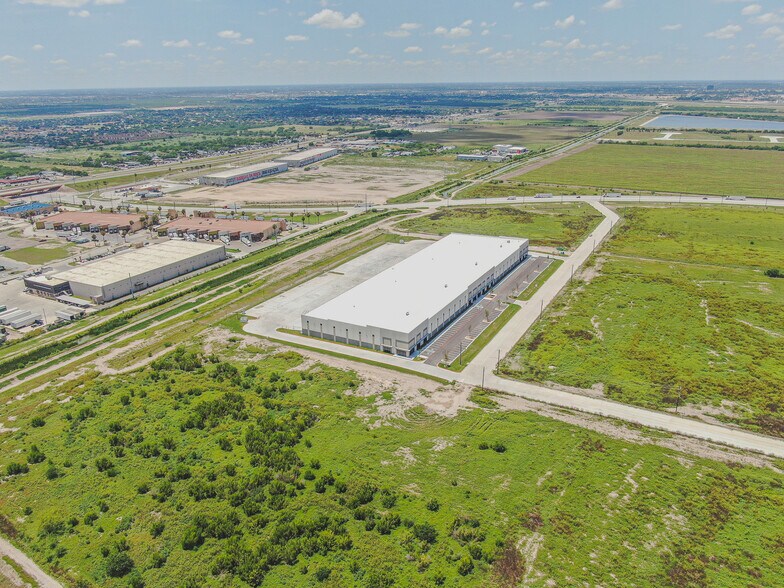 6200 S 16th St, Mc Allen, TX à louer - Photo de l’immeuble – Image 1 sur 7