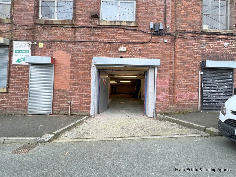 Osborne St, Oldham à louer - Photo de l’immeuble – Image 2 sur 2