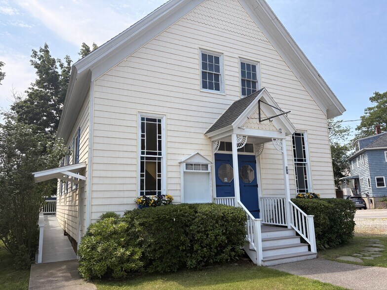57 Saco Ave, Old Orchard Beach, ME à vendre - Photo de l’immeuble – Image 2 sur 17