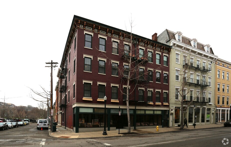 1318-1320 Main St, Cincinnati, OH à louer - Photo principale – Image 2 sur 4
