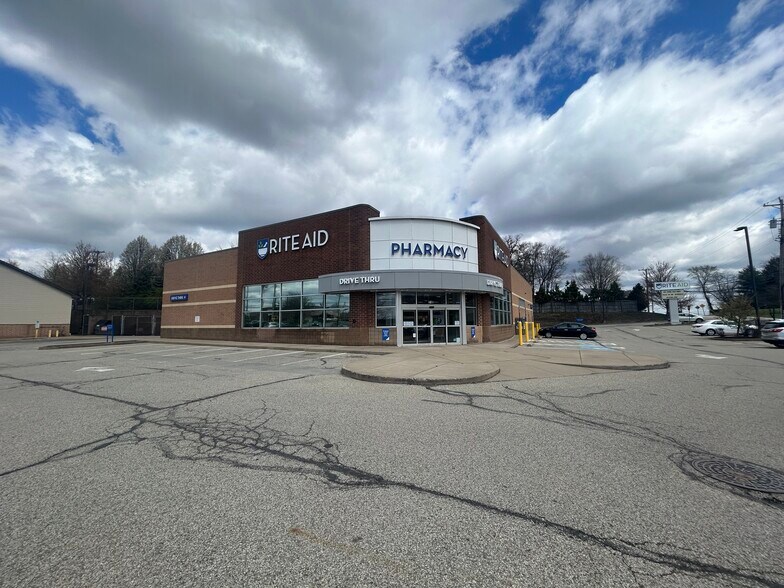 7345 Saltsburg Rd, Penn Hills, PA à vendre - Photo de l’immeuble – Image 2 sur 16