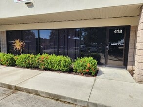 398-544 Interstate Ct, Sarasota, FL à louer Photo de l’immeuble– Image 1 sur 25