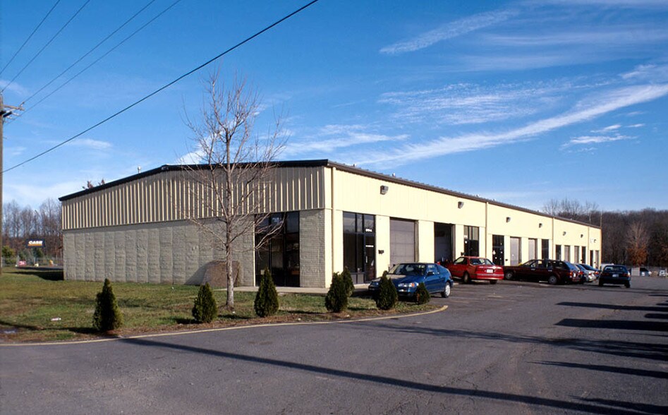 9111 Industry Dr, Manassas Park, VA à vendre - Photo de l’immeuble – Image 3 sur 11
