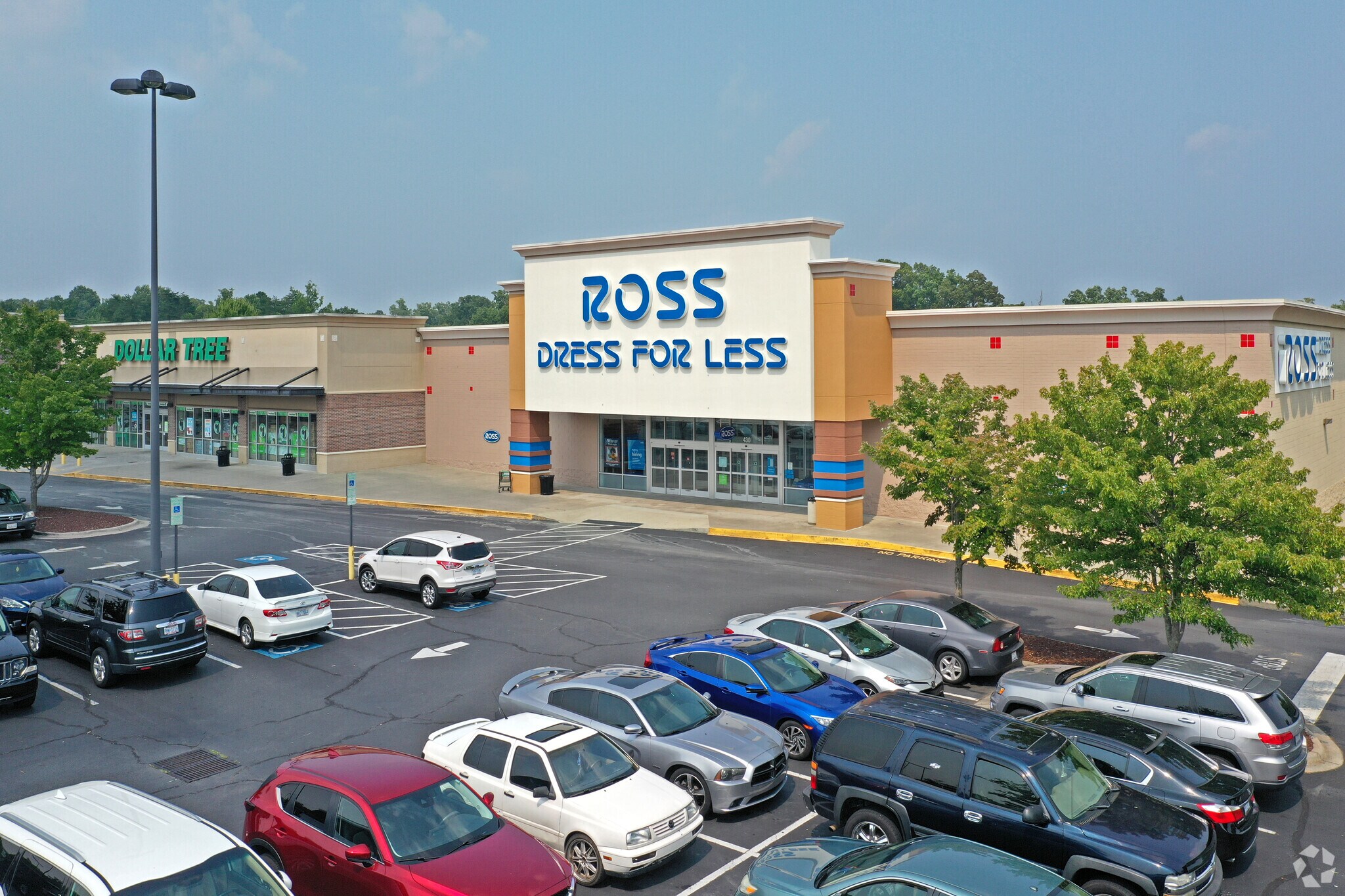 360-430 E Hanes Mill Rd, Winston-Salem, NC à louer Photo principale– Image 1 sur 21