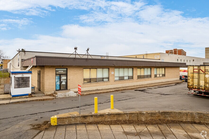 6767-6783 Boul Léger, Montréal, QC à louer - Photo de l’immeuble – Image 2 sur 5