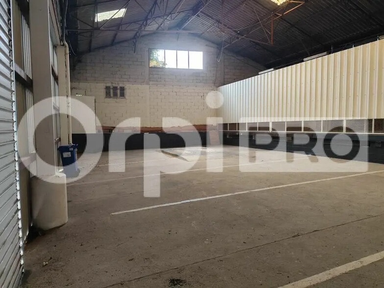 Local d’activités dans Panazol à louer - Photo intérieure – Image 2 sur 12