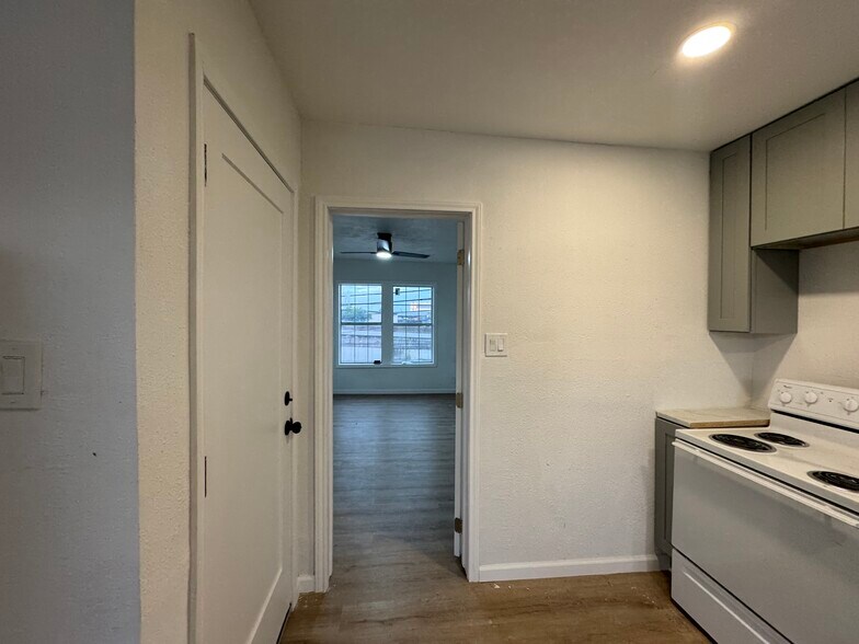 4831 Gulf Fwy, Houston, TX à vendre - Photo de l’immeuble – Image 2 sur 31
