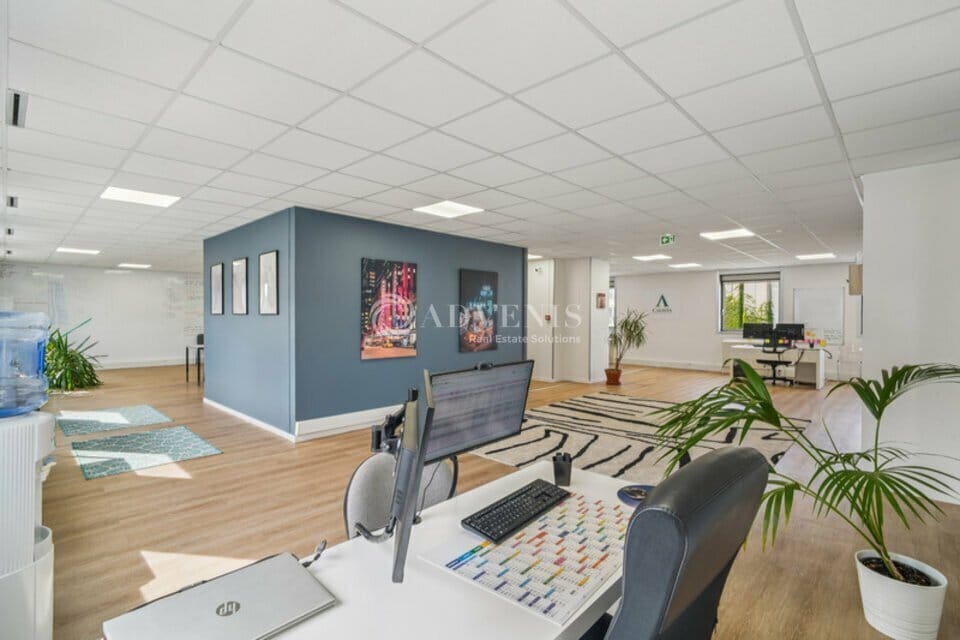 Bureau dans Noisy-le-Grand à vendre Photo intérieure– Image 1 sur 12