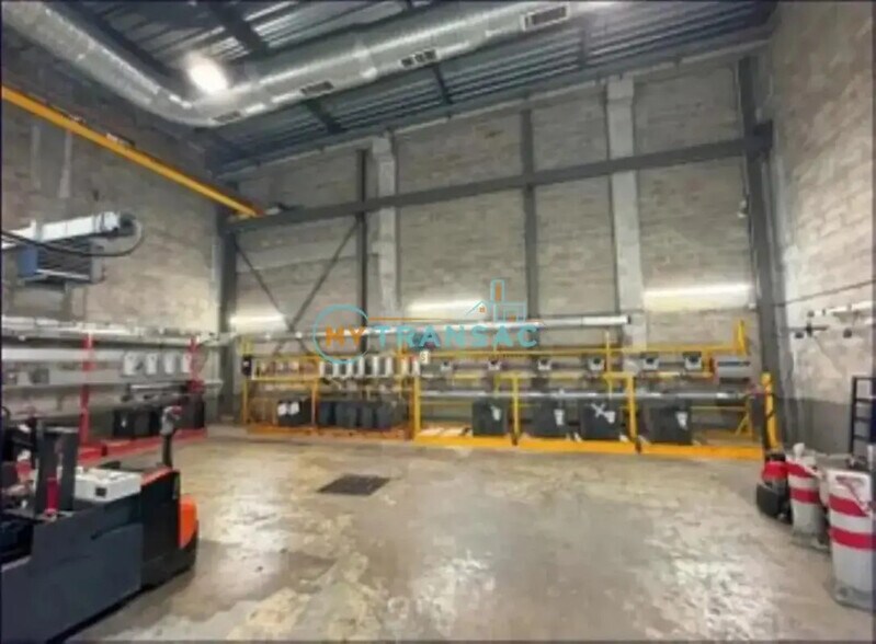 Industriel/Logistique dans Gennevilliers à louer - Photo de l’immeuble – Image 3 sur 13