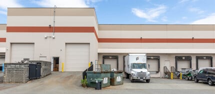 500-550 E Kent Av S, Vancouver, BC à louer Photo de l’immeuble– Image 2 sur 5