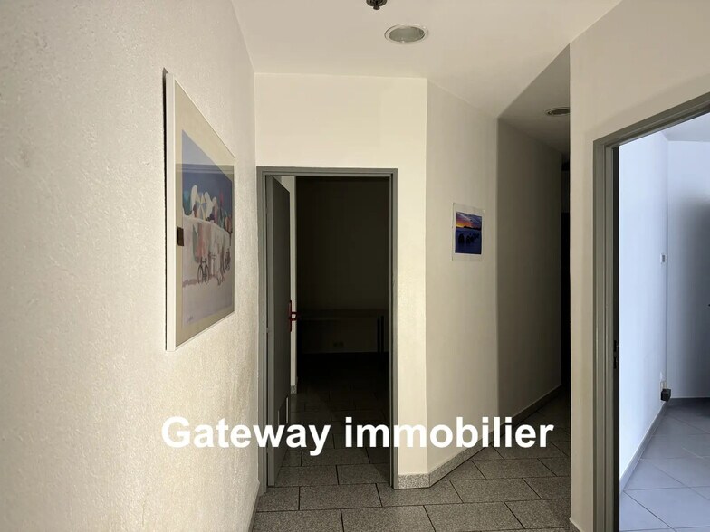 Bureau dans Clermont-Ferrand à louer - Photo de l’immeuble – Image 2 sur 10