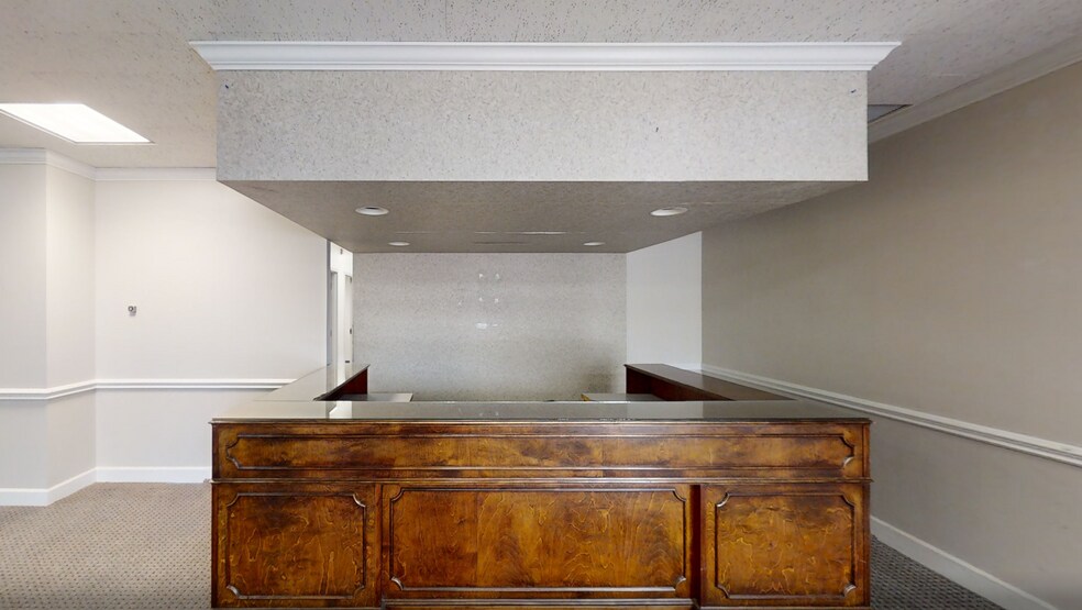 323 Pine Ave, Albany, GA à louer - Numérisation 3D Matterport – Image 2 sur 15