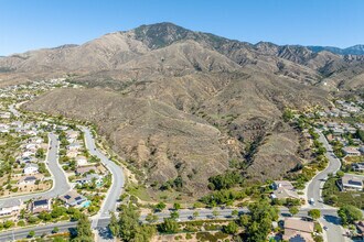 Cloverhill Dr, Highland, CA - VUE AÉRIENNE  vue de carte - Image1