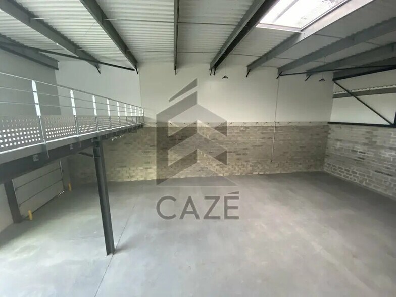 24 Rue Newton, Tresses à louer - Photo de l’immeuble – Image 2 sur 6