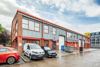 Plus de détails pour Modwen Rd, Salford - Industriel/Logistique à vendre