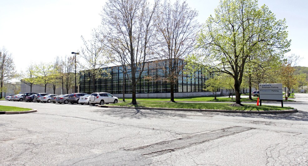 300 International Dr, Mount Olive, NJ à louer - Photo de l’immeuble – Image 1 sur 8