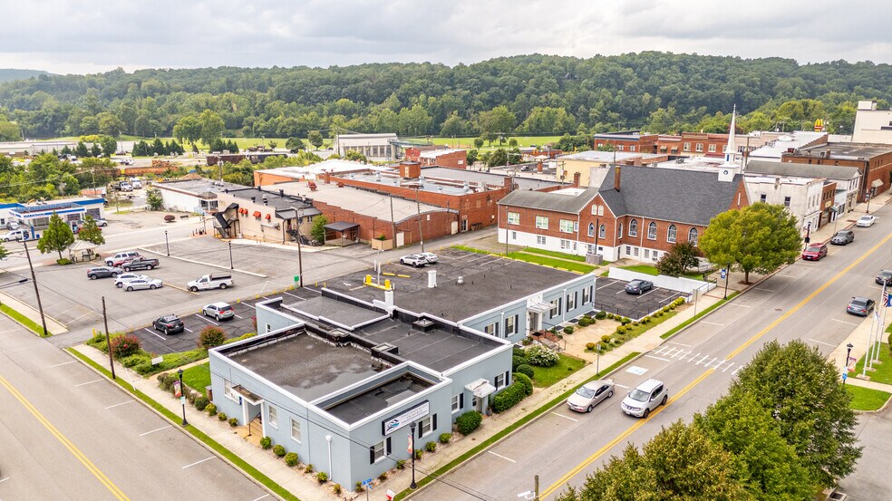 525 7th St, Altavista, VA à vendre - Photo de l’immeuble – Image 3 sur 92