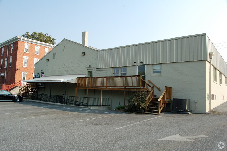 329 Main St, Landisville, PA à louer - Photo de l’immeuble – Image 3 sur 4