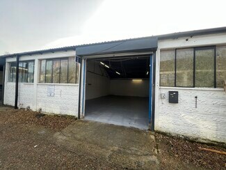 Plus de détails pour Mimram Rd, Hertford - Industriel/Logistique à louer